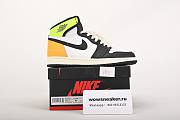 Air Jordan 1 High OG University Gold 555088-118 - 3