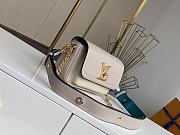 Louis Vuitton Lockme Tender M58555 19 x 13 x 8 CM - 3