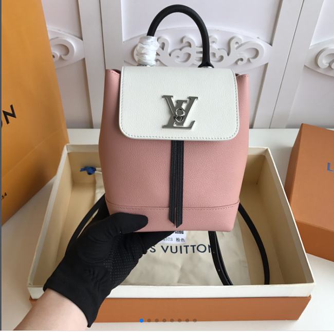 Louis Vuitton Lockme Fashion M54573 16x 19.4 x 10 CM - 1