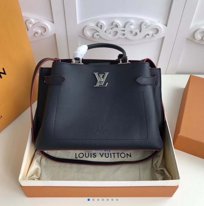 Louis Vuitton Lockme M53730 31x 24 x 16 CM - 1