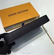 Louis Vuitto Pochette M64064 21x11x2 CM  - 6