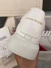 Alexander McQueen Oversized White and Red Velvet Spray - 4