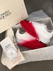 Alexander McQueen Oversized White and Red Velvet Spray - 2