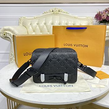 Louis Vuitton Steamer Messenger M57307 23.5x17x6 CM