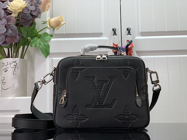 Louis Vuitton Fight Case Messenger M57287 26x20x6 CM - 1