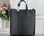 Louis Vuitton Handbag M30431SH 39x35x14.5 CM - 3