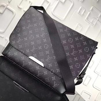 Louis Vuitton Messenger Explorer M40539D 38x31x12 CM