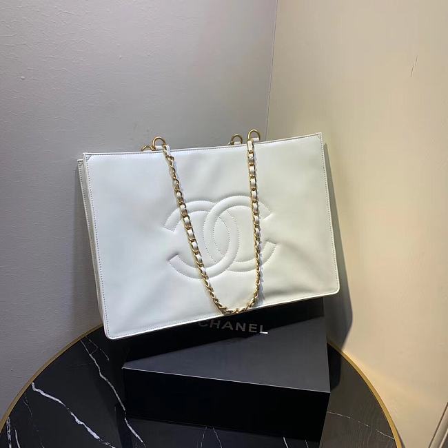 Chanel Tote AS1943 37x26x12 CM - 1