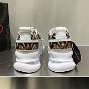 Versace Chain Reaction Trainers White Pattern - 5