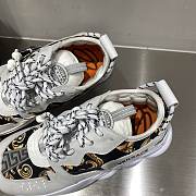 Versace Chain Reaction Trainers White Pattern - 2