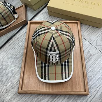 Burberry hat