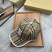 Burberry hat - 3