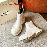 Alexander McQueen Tread Slick Boot Suede White - 4