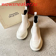 Alexander McQueen Tread Slick Boot Suede White - 5