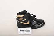 Air Jordan 1 Retro High Black Metallic Gold 555088-032 - 6