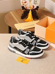 Louis Vuitton LV Trainer Sneaker Low Black Grey 1A54H5 - 6