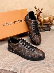 Louis Vuitton Low Premium LV Logo - 4