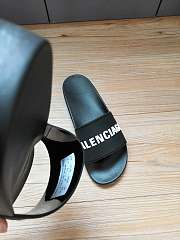 Balenciaga Black & White Rubber Logo Pool Slides 211342M234050 - 6