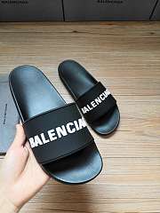 Balenciaga Black & White Rubber Logo Pool Slides 211342M234050 - 5