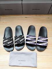 BALENCIAGA LOGO POOL SLIDES IN GRAIN RUBBER - 2