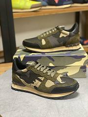 Valentino Garavani Camouflage-Pattern Rockrunner Sneakers Green YS0723QRK - 2