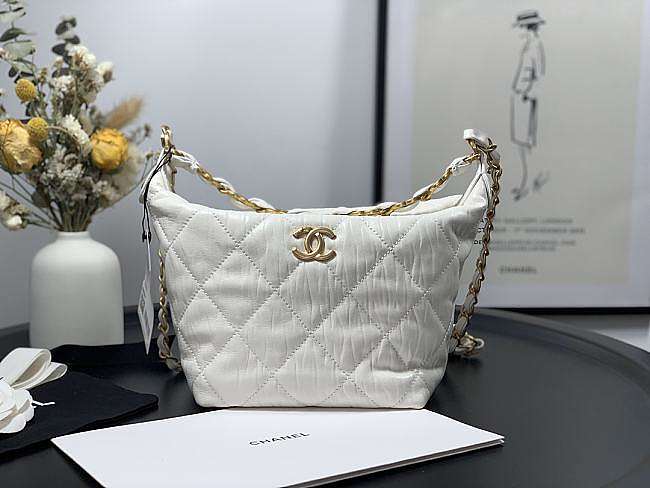 Chanel Crumpled Lambskin Mini Hobo Bag White Size 15x12.5x18 Cm  - 1