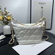 Chanel Crumpled Lambskin Mini Hobo Bag White Size 15x12.5x18 Cm  - 3