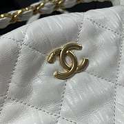 Chanel Crumpled Lambskin Mini Hobo Bag White Size 15x12.5x18 Cm  - 2