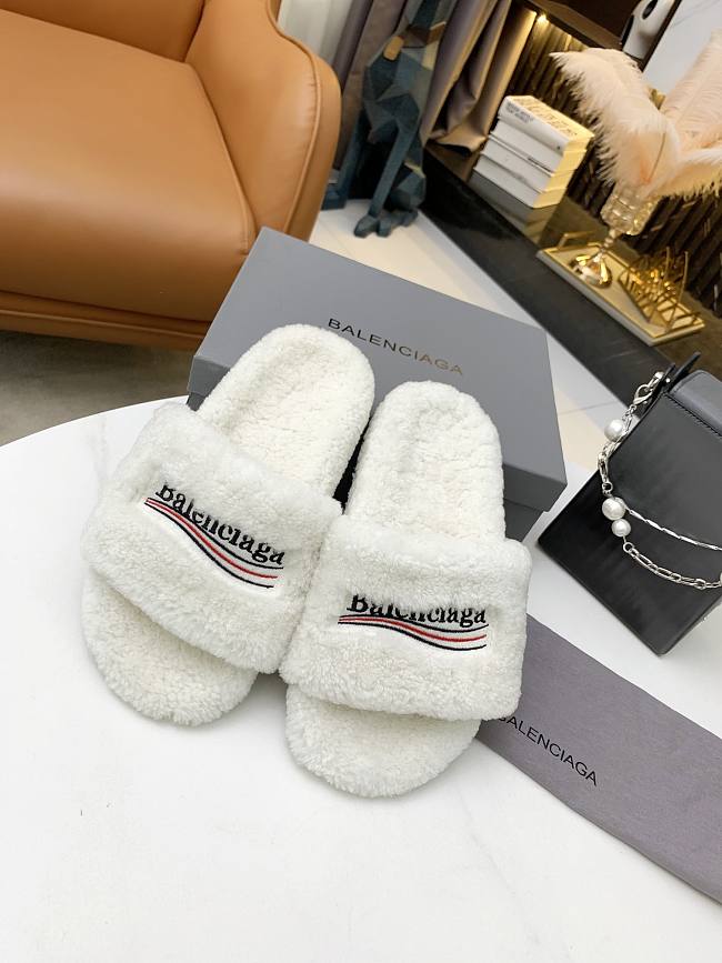 Balenciaga Furry Slide White - 1