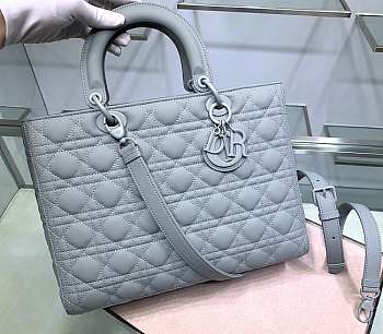 Dior Lady Large Blue Size 32 x 25 x 11 cm 