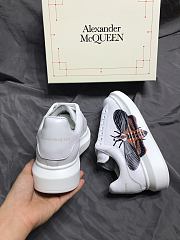 Alexander McQueen Oversized Black and White Butterfly - 3