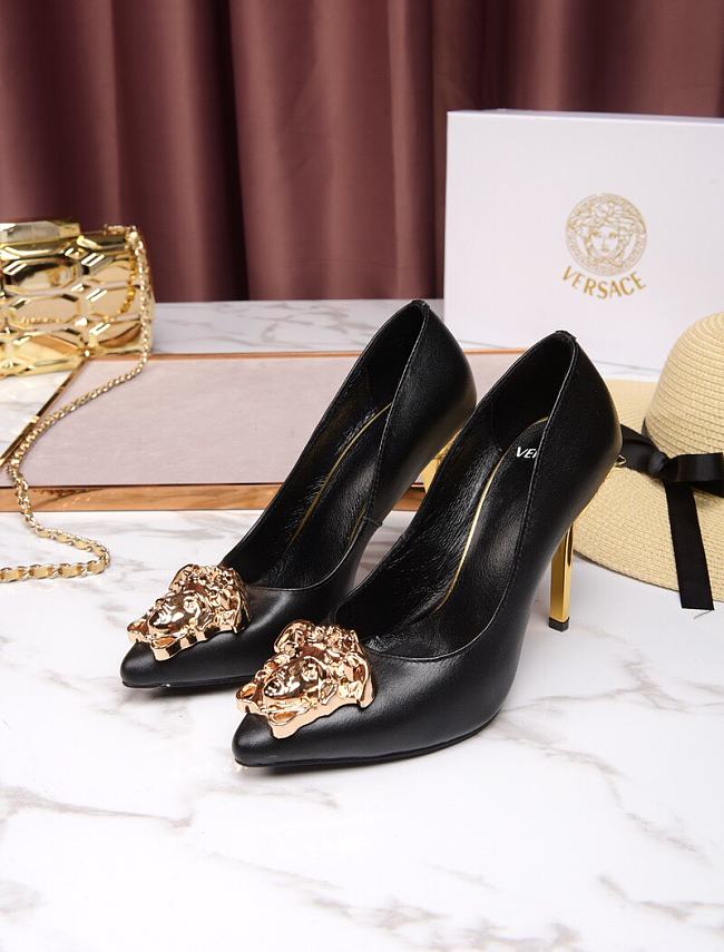 Versace La Medusa Attaching Leather Pumps Black - 1