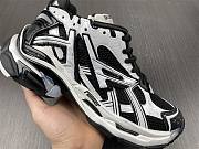 Balenciaga Runner Demna Black White 677403 W3R02 9010 - 5