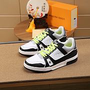 Louis Vuitton LV Trainer Sneaker Low Black Luminous Green - 1