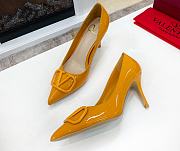 Valentino Garavani Salones Vlogo De Piel Yellow - 1