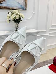 Valentino Garavani Salones Vlogo De Piel White - 2