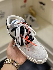 Off-White Grey Low-Top Off-Court 3.0 Sneakers - 5