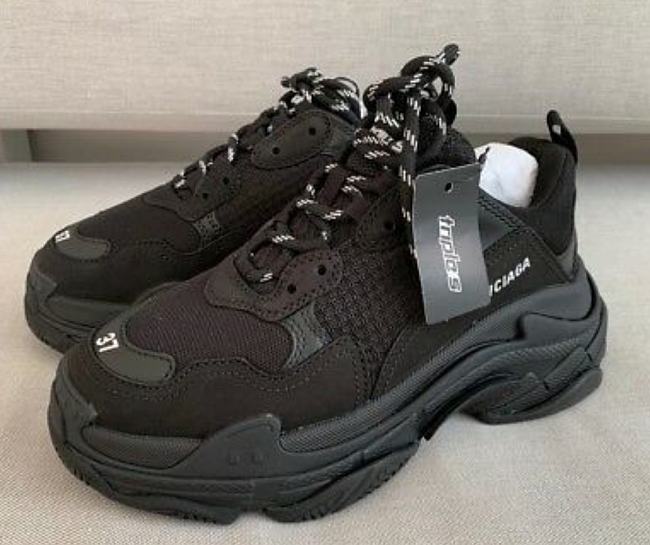 Balenciaga Triple S Triple Black 172342M237002 - 1