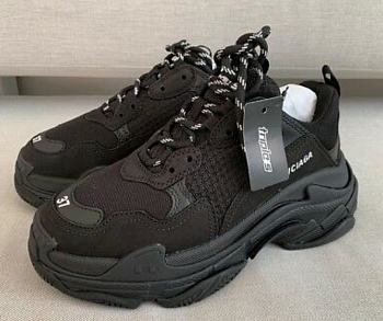 Balenciaga Triple S Triple Black 172342M237002