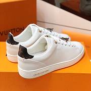 Louis Vuitton Frontrow Sneaker LV Inverted V - 2