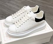 Alexander McQueen Oversized Ivory Black 553770WHGP79061 - 1