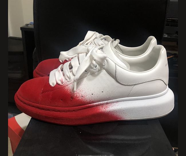 Alexander McQueen Oversized White and Red Velvet Spray - 1