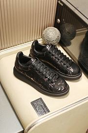 Alexander McQueen Oversized Black Color Fading - 5