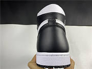 Air Jordan 1 Retro Black White 555088-010 - 5