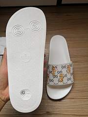 Gucci White Jerry Slide Sandals - 2