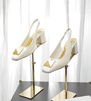 Valentino Garavani Maxi Stud 60mm Slingback Pumps White - 5