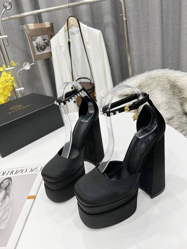 Versace Medusa Aevitas Platform Pumps Black - 1