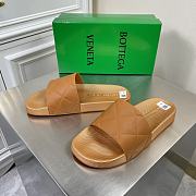 Bottega Veneta Diamond-Quilted Slides Beige - 2