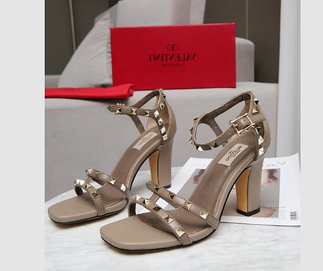 Valentino Garavani Rockstud Ankle Strap Sandal 90mm Grey - 1