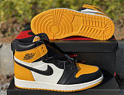 Air Jordan 1 Retro High OG Taxi 555088-711 - 4